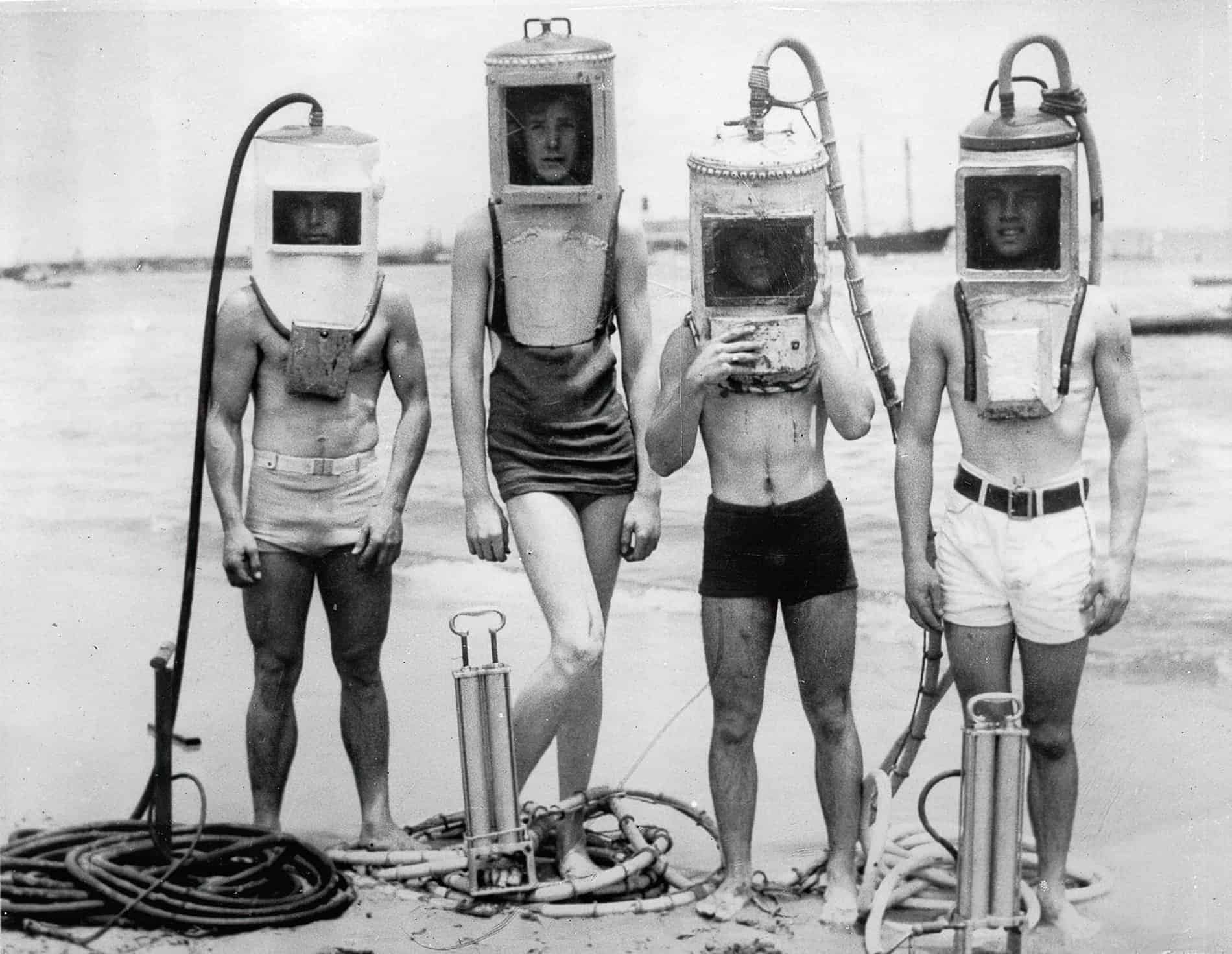 A brief history of diving and the first diving suits