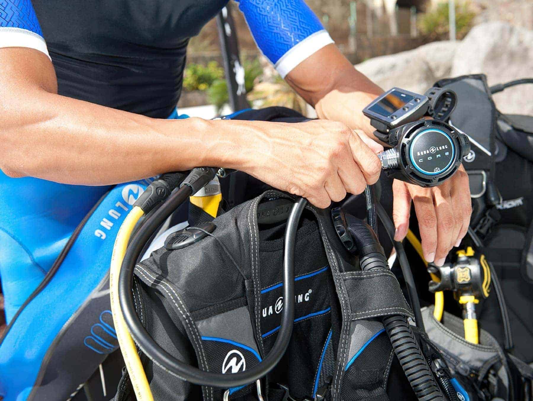 Putting on your diving gear